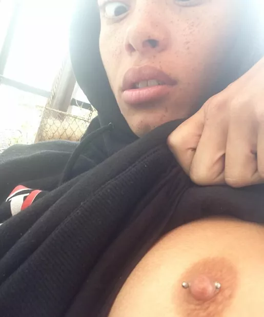 Adwoa Aboah OnlyFans Leak Picture - Thumbnail w8HgDKRhna