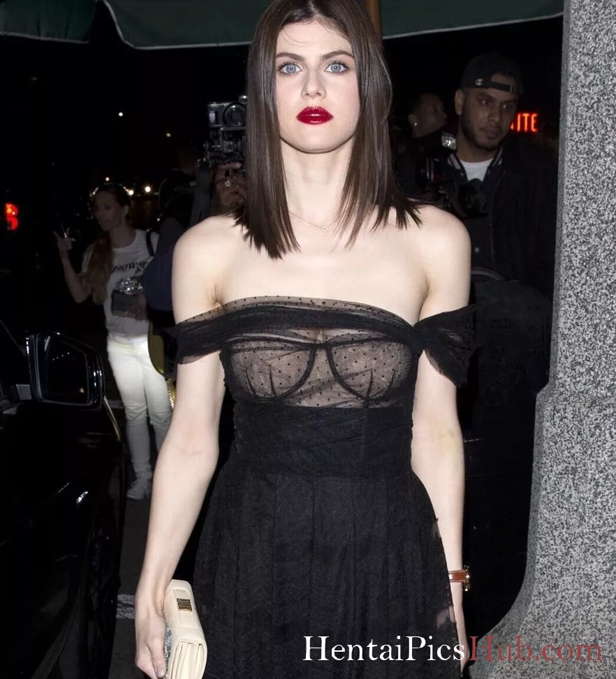 Alexandra Daddario Nude OnlyFans Leak Photo 4vbG69OAid