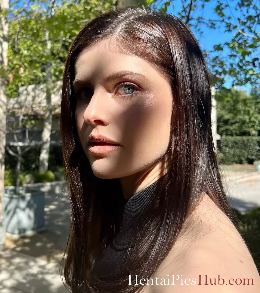 Alexandra Daddario Nude OnlyFans Leak Photo GDKDNLdLAE