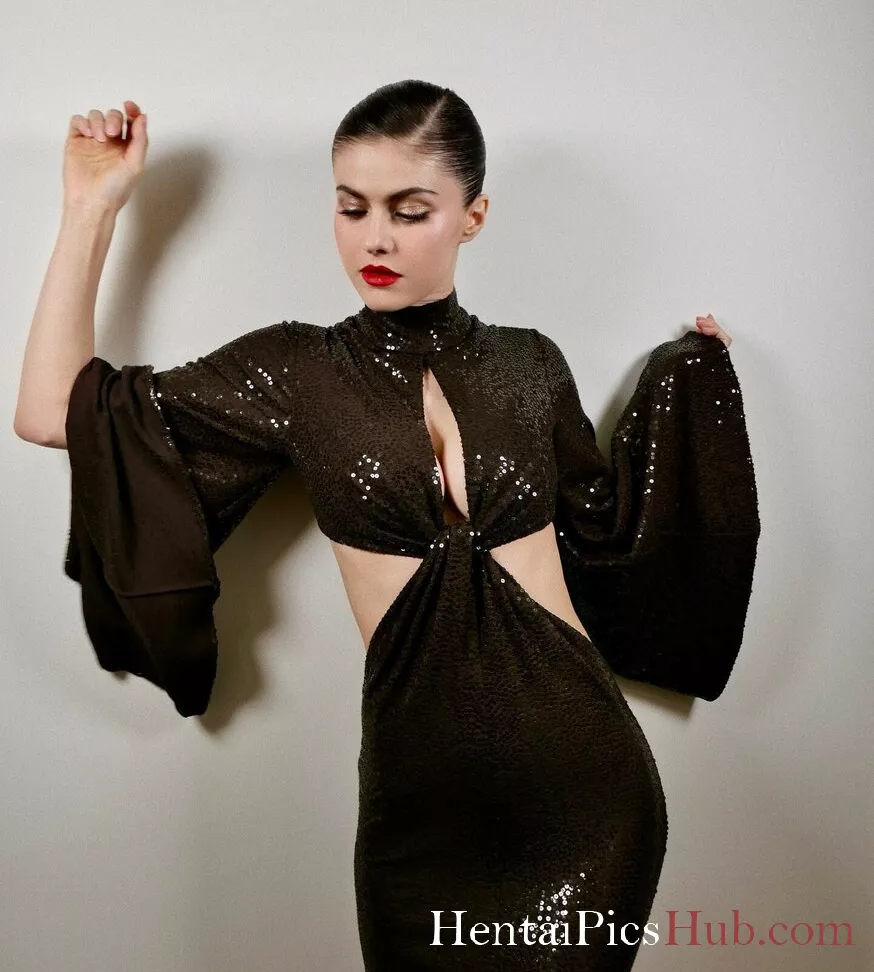 Alexandra Daddario Nude OnlyFans Leak Photo Vnun7MP18a