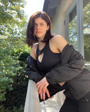 Alexandra Daddario OnlyFans Leak Picture - Thumbnail 0k6jPEBFfo