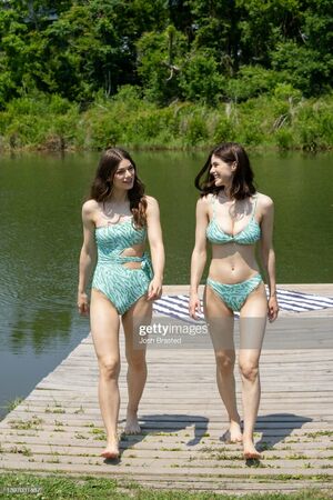 Alexandra Daddario OnlyFans Leak Picture - Thumbnail 6u5wghIftO