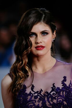 Alexandra Daddario OnlyFans Leak Picture - Thumbnail E29xGzEAdE