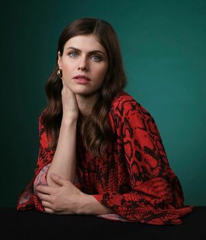 Alexandra Daddario OnlyFans Leak Picture - Thumbnail MP6bh76oGA