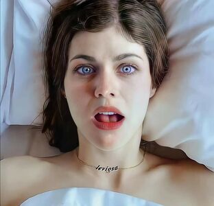 Alexandra Daddario OnlyFans Leak Picture - Thumbnail N3icg0nSxW