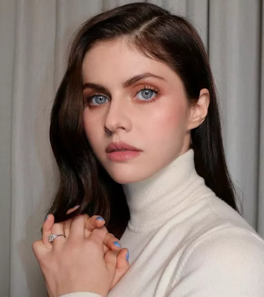 Alexandra Daddario OnlyFans Leak Picture - Thumbnail SHSigEsp2T