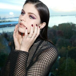 Alexandra Daddario OnlyFans Leak Picture - Thumbnail v9YyzqqDMI