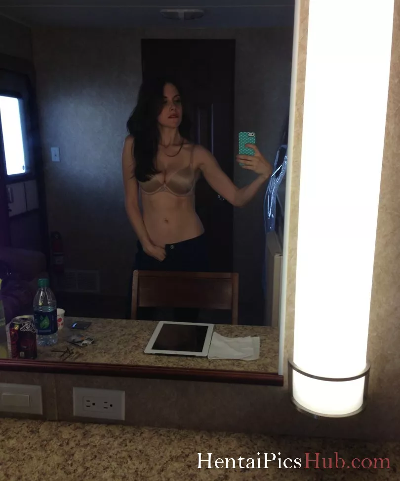 Alison Brie Nude OnlyFans Leak Photo pCYf3IbY3i