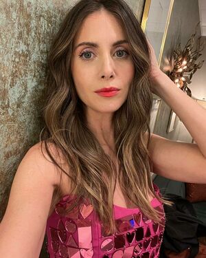 Alison Brie OnlyFans Leak Picture - Thumbnail 8FXrRMsEWz