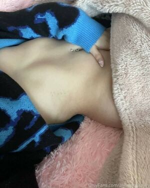 Alyssa Mckay OnlyFans Leak Picture - Thumbnail 94eQoflCP3