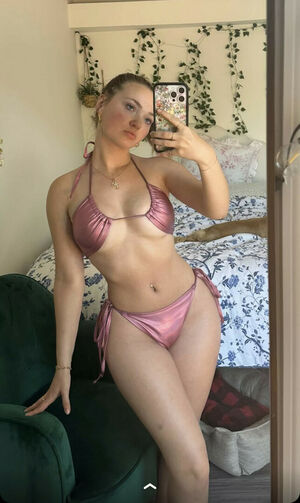 Alyssa Mckay OnlyFans Leak Picture - Thumbnail B9HSqJSX3Q