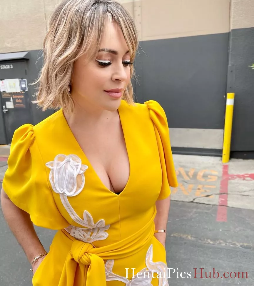 Alyssa Milano Nude Onlyfans Leak Photo Rjqso Qtv