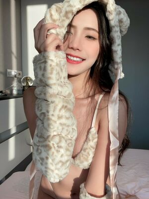 Anita Feifei OnlyFans Leak Picture - Thumbnail Ovuyyn7YSW