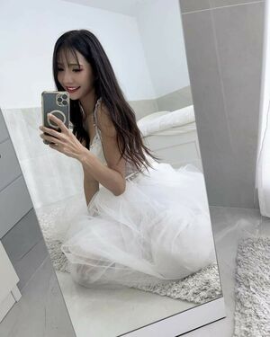 Anita Feifei OnlyFans Leak Picture - Thumbnail dtbFwnRmgA