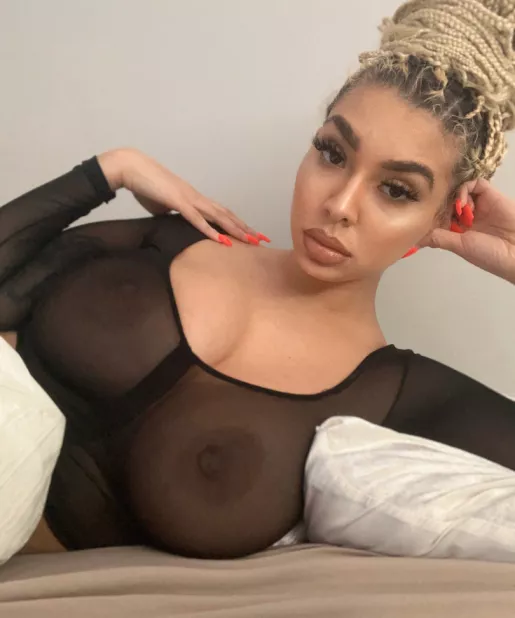 Annamariesarai OnlyFans Leak Picture - Thumbnail MFgkqAR3Mk