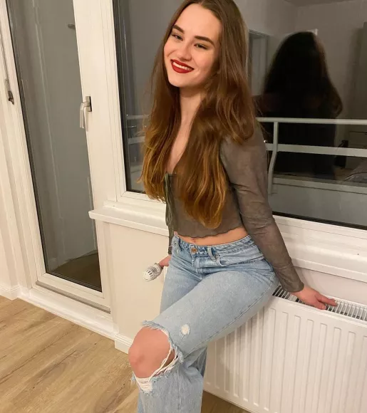 Annika Baecker OnlyFans Leak Picture - Thumbnail iqubkG19TM