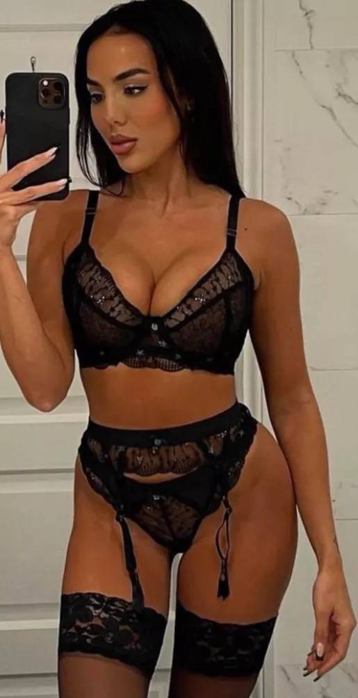 Arianna Ajtar Nude Onlyfans Leaks And 18 Leaked Pics 