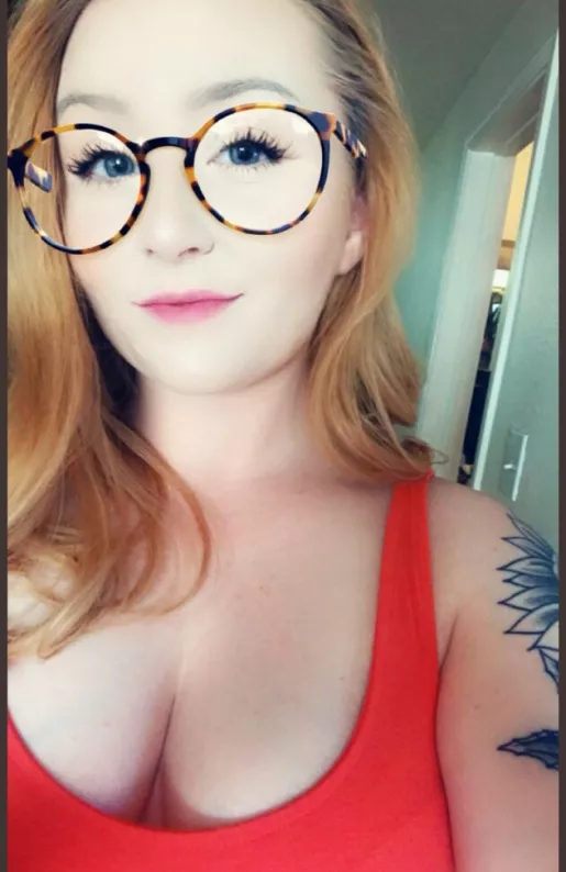 Ashlieestle OnlyFans Leak Picture - Thumbnail fMGY9DtPMg