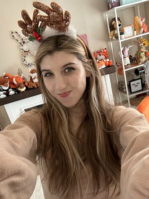 Asmr Frivolousfox OnlyFans Leak Picture - Thumbnail xQoC8EuGrh