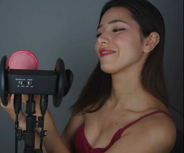 Asmr Glow OnlyFans Leak Picture - Thumbnail oIzN8qIJAQ