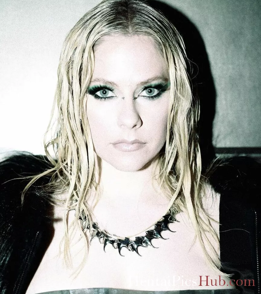 Avril Lavigne Nude OnlyFans Leak Photo 4a2knbUov9