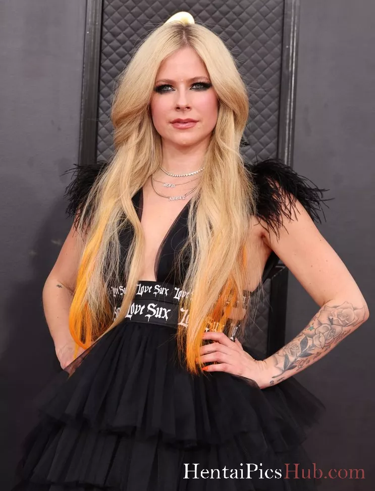 Avril Lavigne Nude OnlyFans Leak Photo QololWpp8s