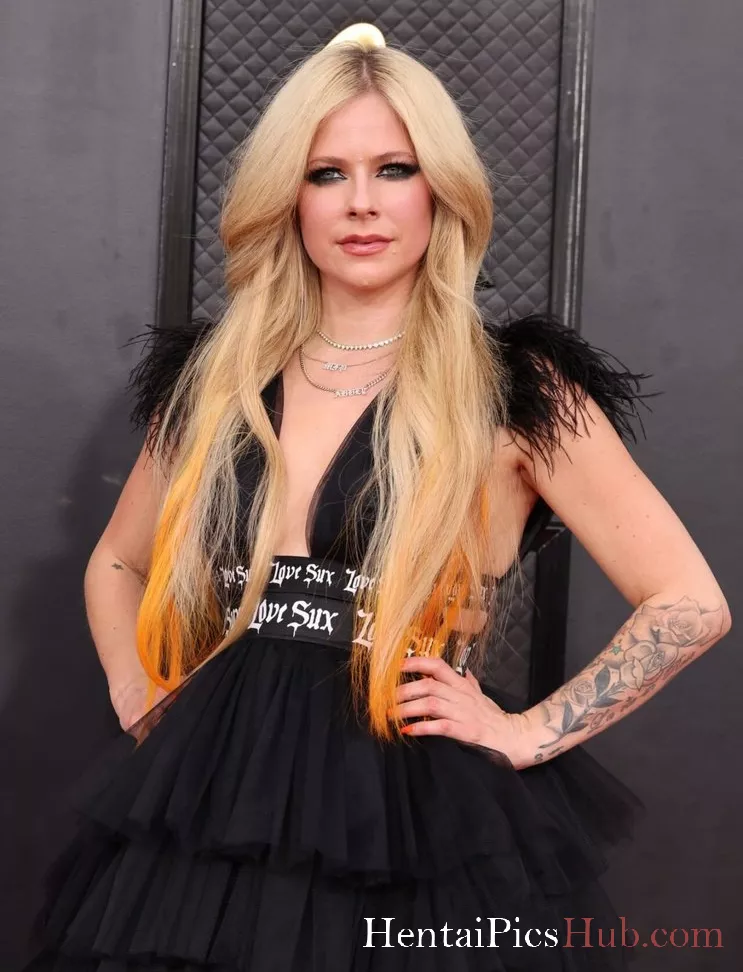 Avril Lavigne Nude OnlyFans Leak Photo pi3I3Jdy3v