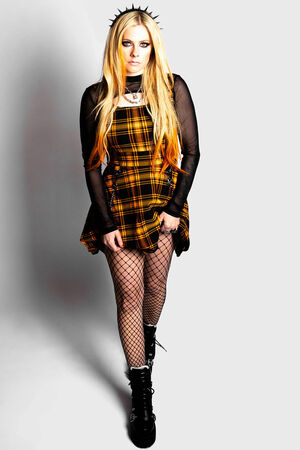 Avril Lavigne OnlyFans Leak Picture - Thumbnail GaPbemGAAH