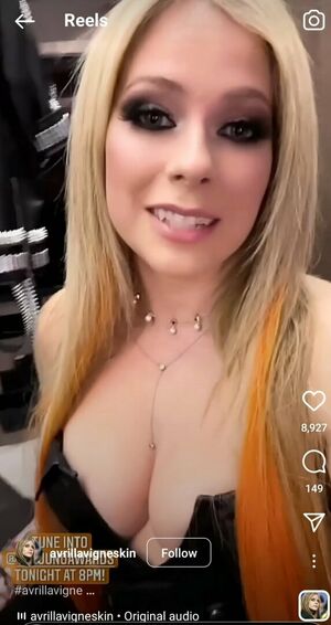 Avril Lavigne OnlyFans Leak Picture - Thumbnail OLymIPNOSB