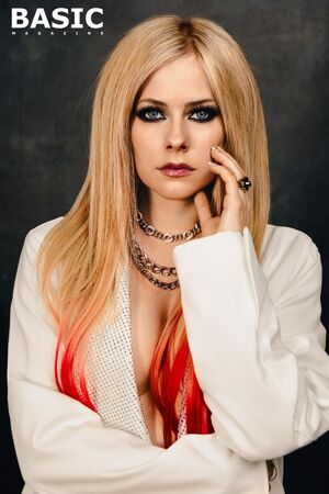 Avril Lavigne OnlyFans Leak Picture - Thumbnail SCbkEUKvlP
