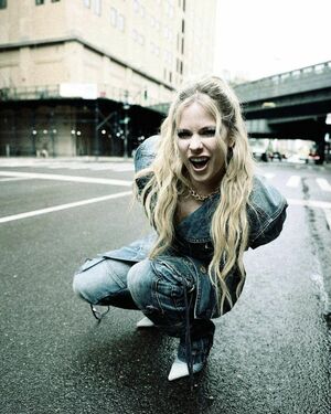 Avril Lavigne OnlyFans Leak Picture - Thumbnail j3BryaprK3