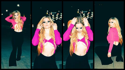 Avril Lavigne OnlyFans Leak Picture - Thumbnail mRLgK9412r