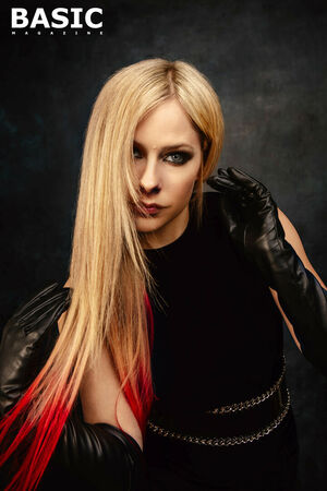 Avril Lavigne OnlyFans Leak Picture - Thumbnail s8otwP9Cpn
