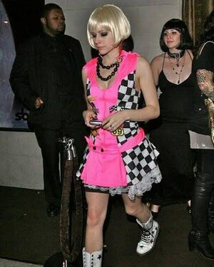 Avril Lavigne OnlyFans Leak Picture - Thumbnail vJpCOwIjEw
