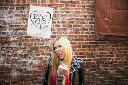 Avril Lavigne OnlyFans Leak Picture - Thumbnail xyOjgCic2o