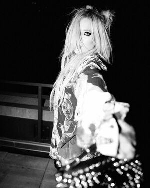 Avril Lavigne OnlyFans Leak Picture - Thumbnail yjMoBI5Ih3