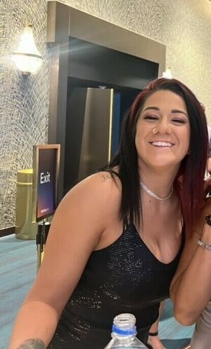 Bayley OnlyFans Leak Picture - Thumbnail rwnPDOn26m