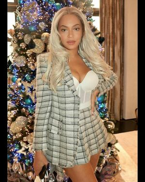 Beyonce OnlyFans Leak Picture - Thumbnail GbVh8k4VRC