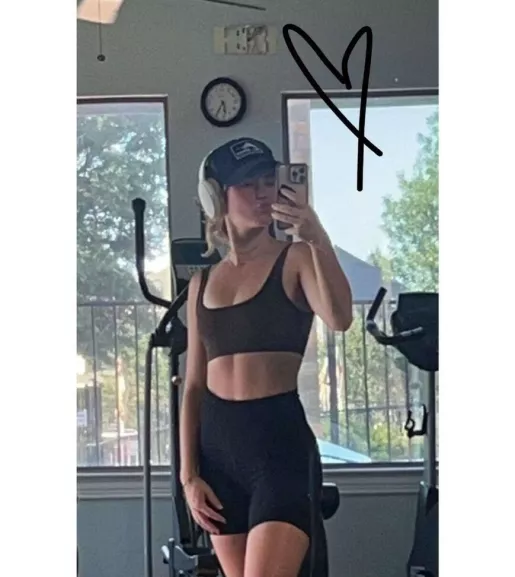 Brec Bassinger OnlyFans Leak Picture - Thumbnail ciab0nLXGh