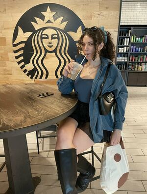 Brittany Venti OnlyFans Leak Picture - Thumbnail Oj28Wc3W5Y