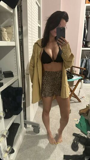 Brittney Atwood OnlyFans Leak Picture - Thumbnail aiUvn5qysV