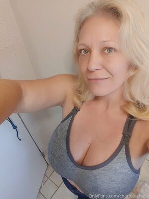 Charlee Chase OnlyFans Leak Picture - Thumbnail UEhbILRDlm