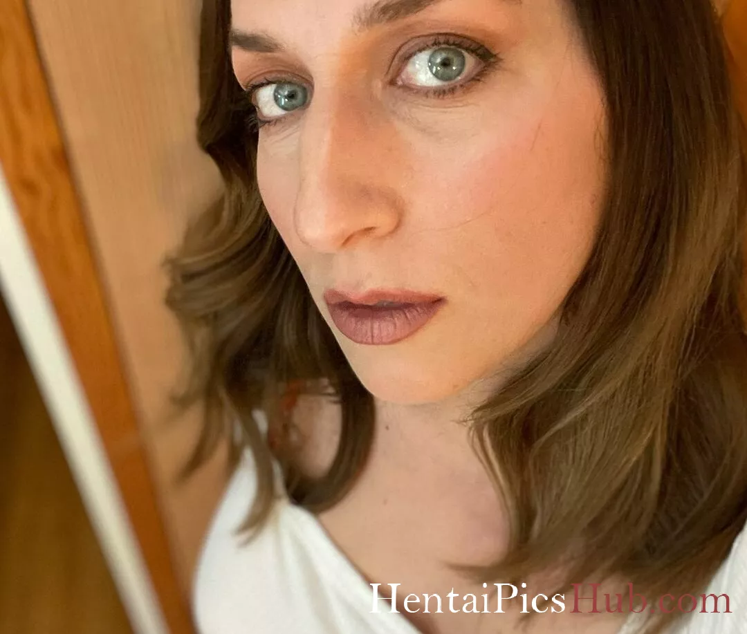 Chelsea Peretti Nude OnlyFans Leak Photo 7UiAzCeMJ8