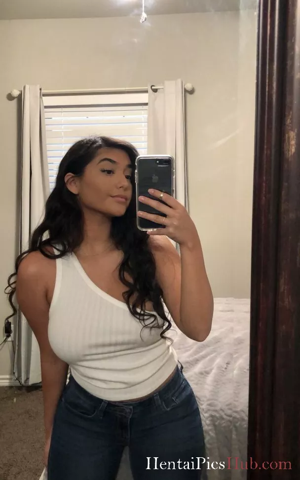 Chloe Medina Nude OnlyFans Leak Photo oHSWg00awR