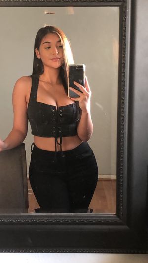 Chloe Medina OnlyFans Leak Picture - Thumbnail RaeKttVO7N