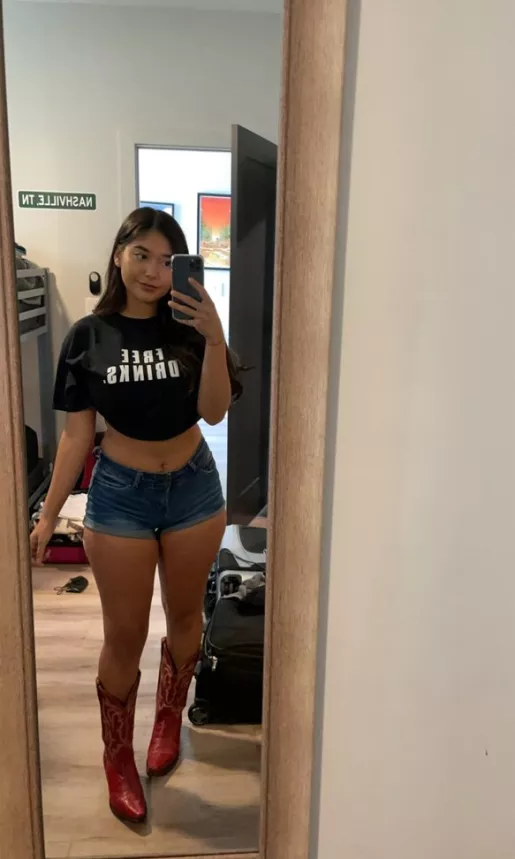 Chloe Medina OnlyFans Leak Picture - Thumbnail nrcGDAUNr7