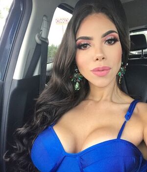 Claudia Guajardo OnlyFans Leak Picture - Thumbnail FVgubBcWaN