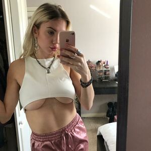 Depop Wins OnlyFans Leak Picture - Thumbnail gL07aNCeJh