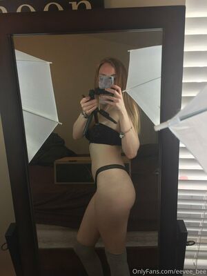 Eevee Bee OnlyFans Leak Picture - Thumbnail b1OWw2U2Zl