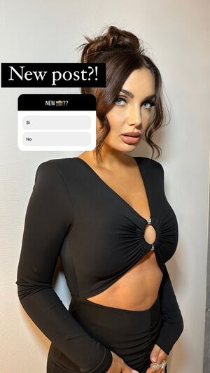 Elettra Lamborghini OnlyFans Leak Picture - Thumbnail slBkdVDIra